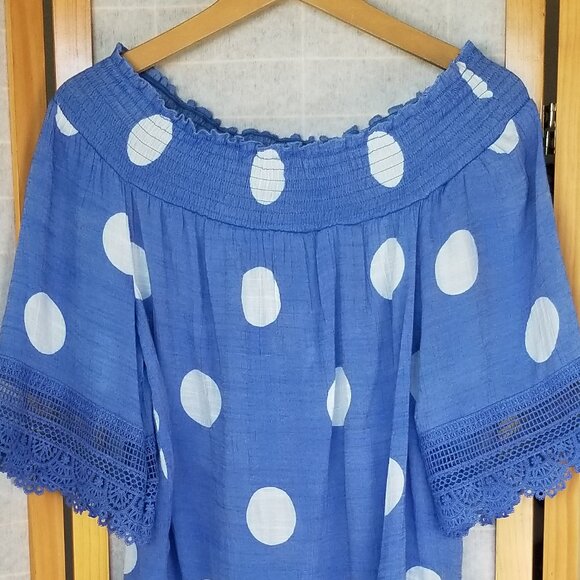 Blue Polka Dot Off the Shoulder Blouse Top Gauzy Crinkly Fabric Size Large - Picture 8 of 8
